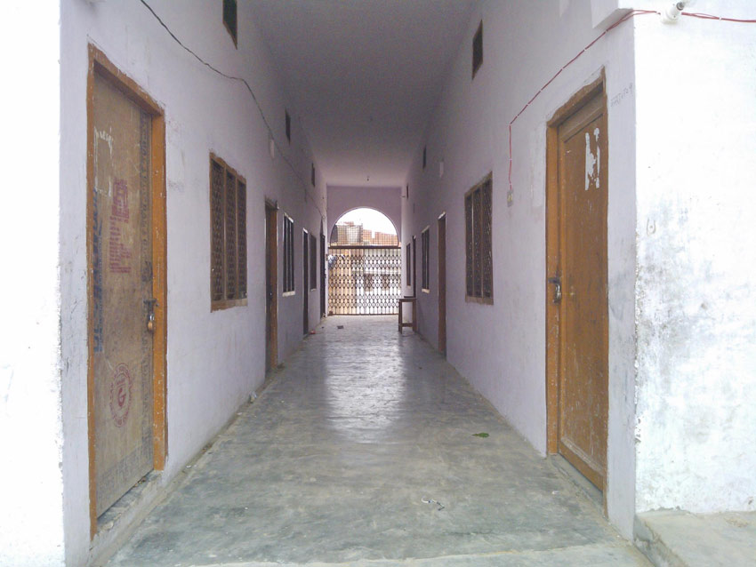 Campus architecture and courtyard