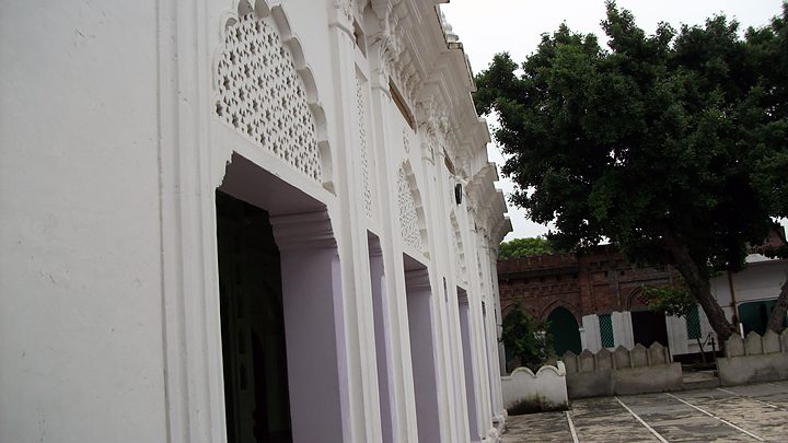 Entrance bay of the mosque