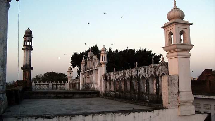 Rooftop view towards the minaret